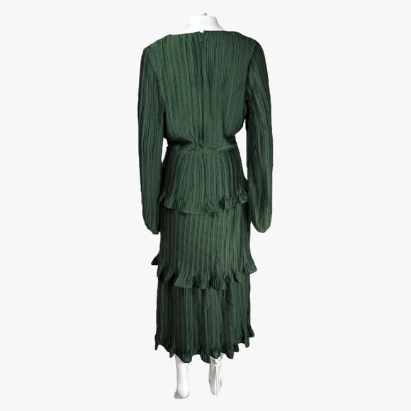 Petal & Pup Women's Pleated Layered Midi Dress in Emerald Sz M - Picture 3 of 6